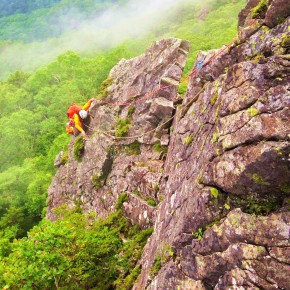 乾徳山 旗立岩 中央稜 2014/7/21 乾徳山 旗立岩 中央稜 2014/7/21