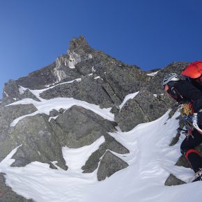 北ア・明神東稜~明神主稜~5峰南西尾根下降 2018/12/29-2019/1/1 北ア・明神東稜~明神主稜~5峰南西尾根下降 2018/12/29-2019/1/1