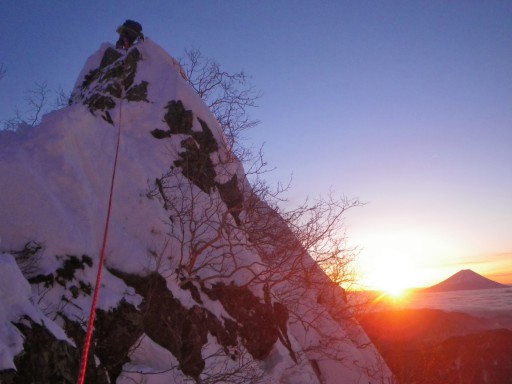 2013.12.30-2014.0104弘法小屋尾根から間ノ岳 106